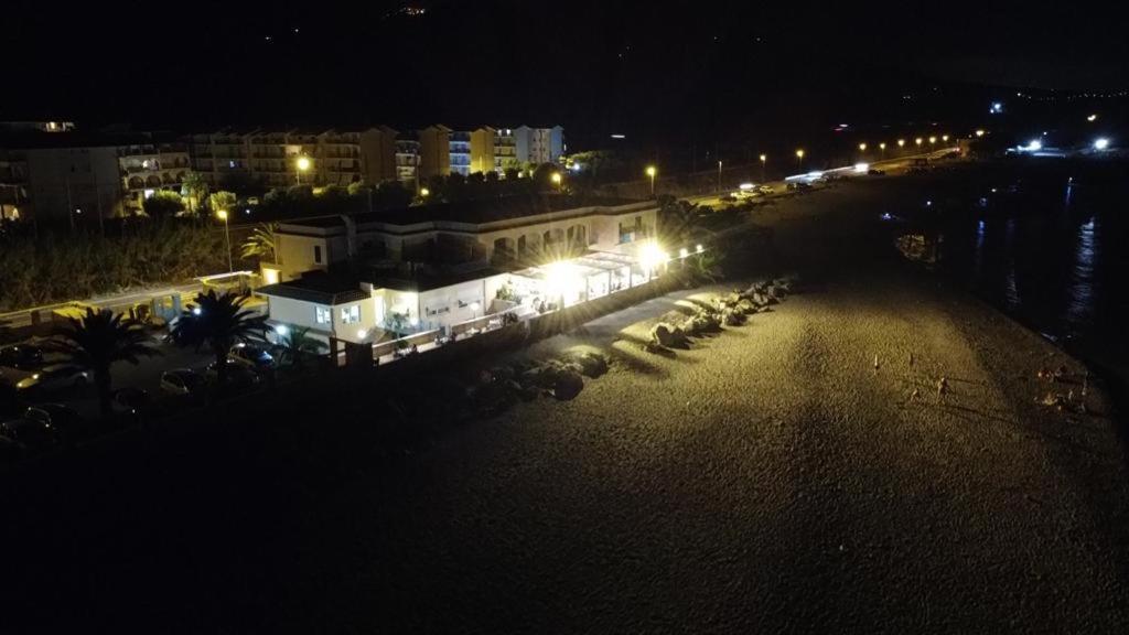 Hotel Ristorante La Lampara Gizzeria Exterior foto