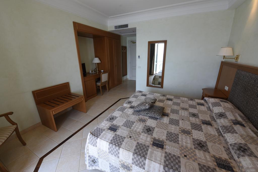 Hotel Ristorante La Lampara Gizzeria Habitación foto